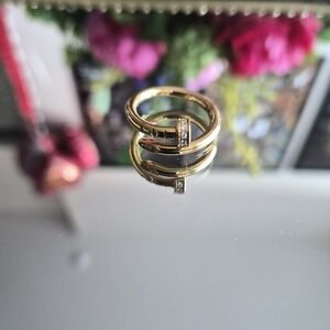 Elegant Gold Ring with Crystals
